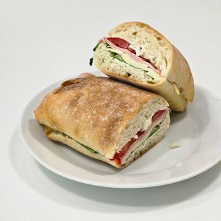 Sandwich cu Mortadella