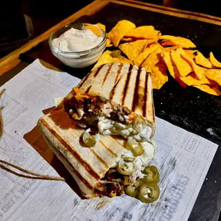 Spicy Jalapeno cu garnitură și sos