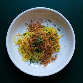 Spaghetti Aglio Olio Peperoncino con Pangrattato (picant)