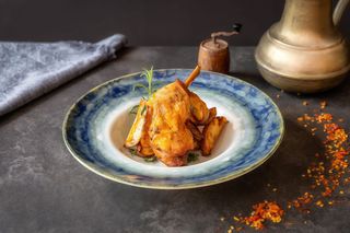 Pulpe de pui marinate, gatite la cuptor+ garnitura la alegere