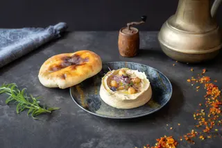 Hummus făcut în casă cu pită