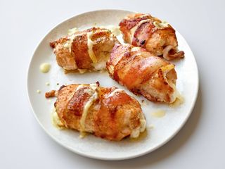 Piept de pui în bacon