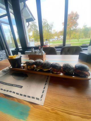 Platou MiniBurgeri 