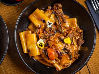 Paccheri cu vita si ciuperci