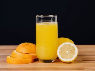 Narancs, citrom/Suc de portocale și lămâie
