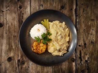 Stroganoff - burgonya gratinnal és rizzsel 450g