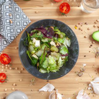 Camembertes szőlősaláta/Salată de struguri cu camembert