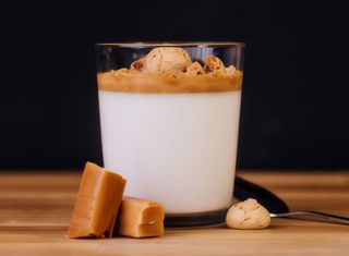 Sóskaramellás panna cotta/Panna cotta cu caramel sărat