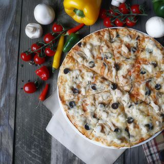 Pizza Piept de pui mare cu margine king Ø 32cm