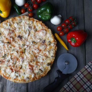 Pizza Fructe de mare cu margine king Ø 32cm