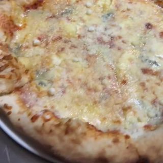 Pizza Quattro Formaggi