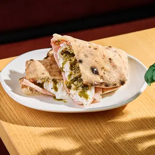PANUOZZO MORTADELLA E BURRATA
