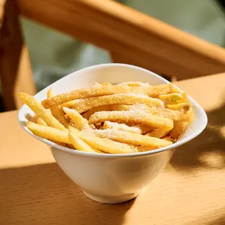Cartofi prajiti cu parmezan