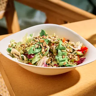 Salată vegană cu dressing de dovleac