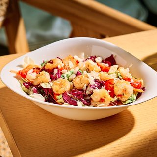 Salată gamberetti sweet chili