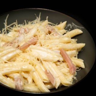 Penne Carbonara și băutură