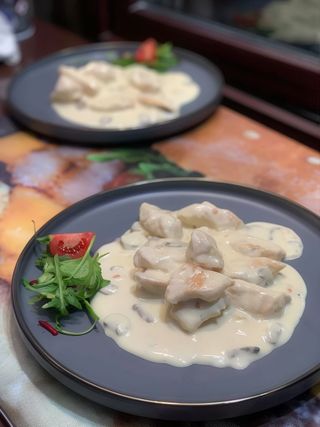 Piept de pui cu smântână și ciuperci