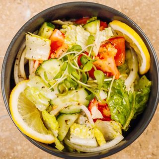 Salată libaneză (Lebanese salad)