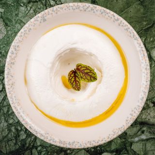 Labneh simplu (Plain Labneh)