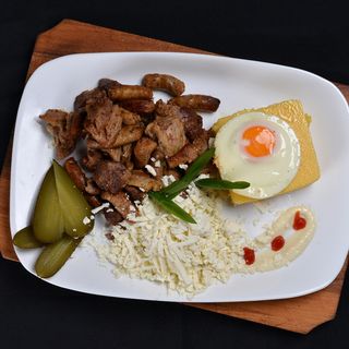 Tochitură moldovenească