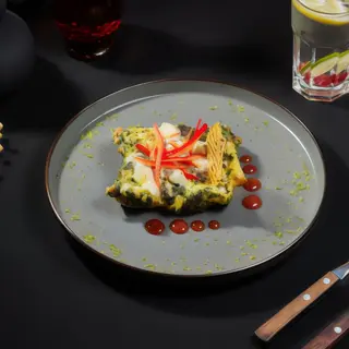 Omleta cu piept de pui, spanac si gorgonzola