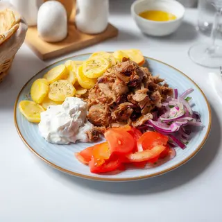 Gyros de porc la farfurie