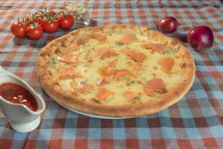 Pizza Al Salmone Ø32cm