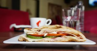 Sandwich cu sunca