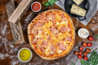 Combo Pizza Prosciutto Ø32cm + doza Cola