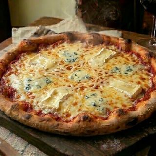 Pizza Quattro Formaggi