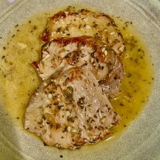 Cotlet de porc in unt cu cimbru si usturoi