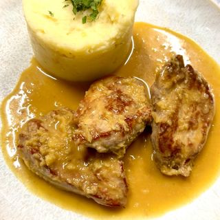 Muşchiuleţ de porc cu sos de ghimbir