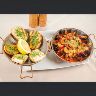 Cataplană cu fructe de mare