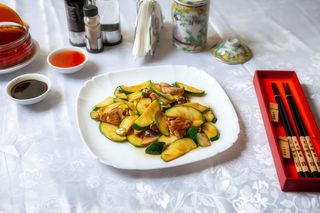 Porc cu dovlecel și orez