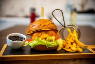 Camembert Burger