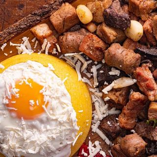 Tochitura moldoveneasca