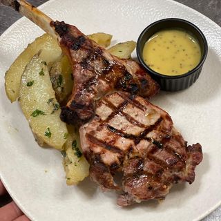 Cotlet Tomahawk