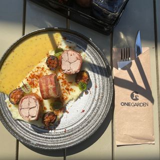 Mușchiuleț de porc în bacon