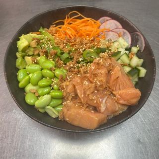 Poke bowl somon