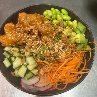 Poke bowl pui