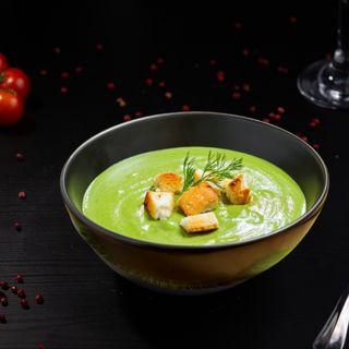 Supă cremă de broccoli