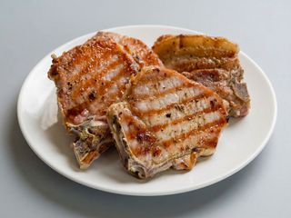 Cotlet de porc la gratar