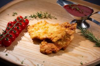 Snitel pui la farfurie