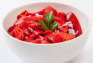 Salată de ardei copți