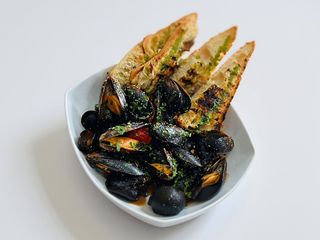 Midii a la provensale / ciabatta