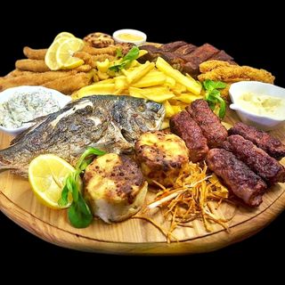 Platou family - festin în familie