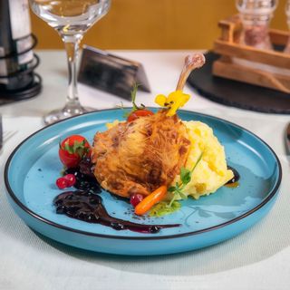 Confit din pulpa de rata cu piure