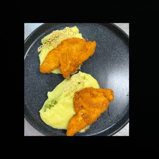 Pui crocant cu piure de cartofi