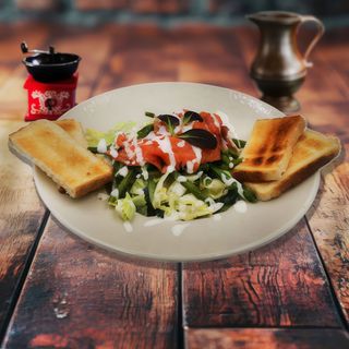 SALATA NORDIQUE CU SOMON FUME