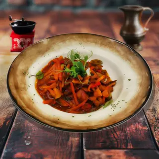 TIGAIE PICANTĂ CU VITA SI LEGUME